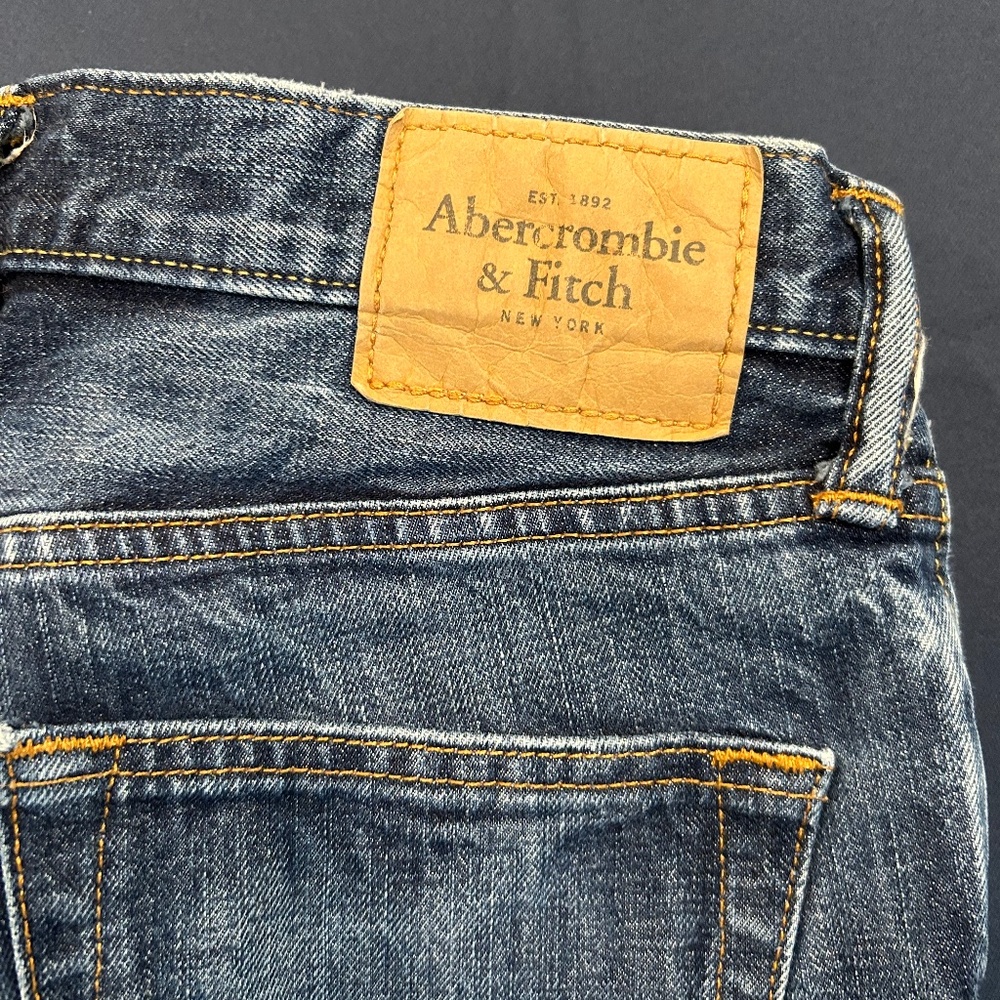 Abercrombie & Fitch Men’s Slim Straight Jeans W28 L32 Medium Wash Denim
